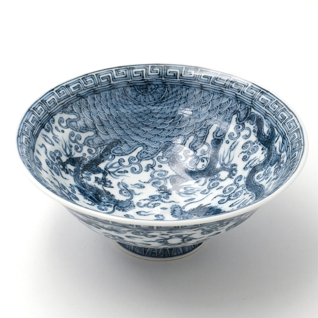 Blue and White Porcelain with Yunting Li